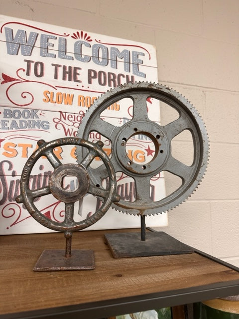 HANDCRAFTED RUSTIC GEAR SCULPTURE -LARGE