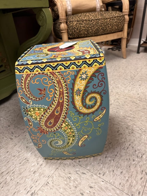 UNIQUE PAINTED WOOD PAISLEY PATTERNED GARDEN STOOL W/ STORAGE