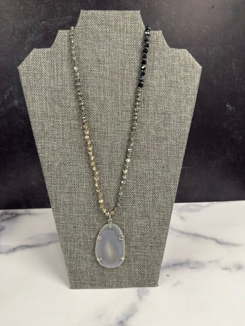 VINTAGE GREY AGATE SLICE PENDANT NECKLACE