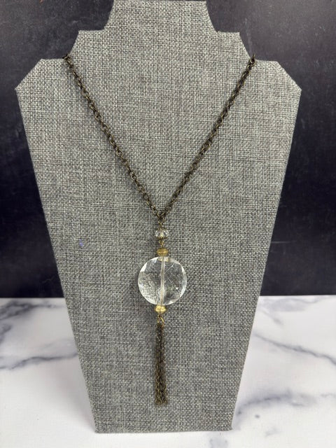 VINTAGE BRONZE TONE CHAIN WITH FACETED GLASS PENDANT NECKLACE