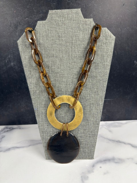 VINTAGE CHICO'S LUCITE TORTOISE SHELL PENDANT NECKLACE