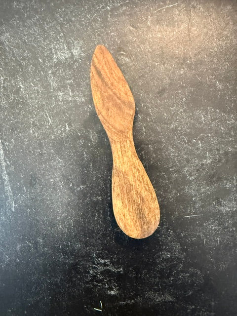 WOODEN CHEESE SERVING PIECES - ASSORTED