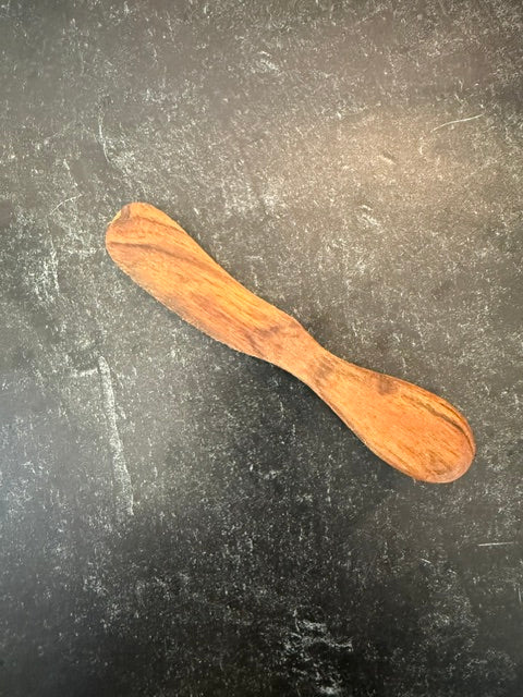 WOODEN CHEESE SERVING PIECES - ASSORTED