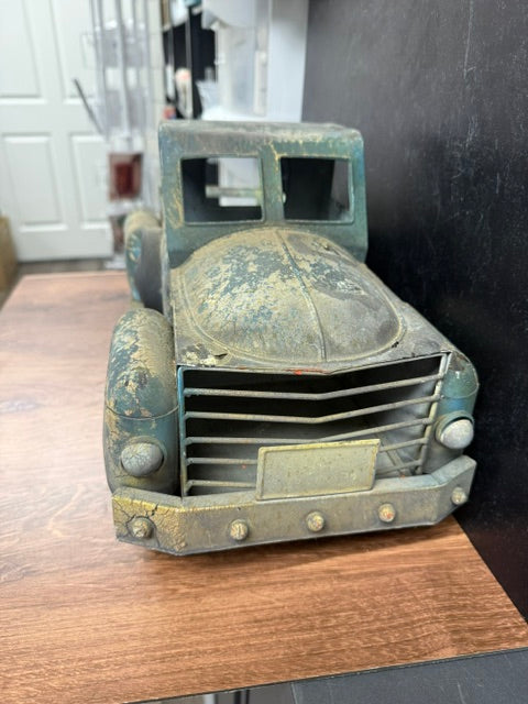 MELROSE 18" METAL COUNTRY RUSTIC BLUE PICKUP TRUCK