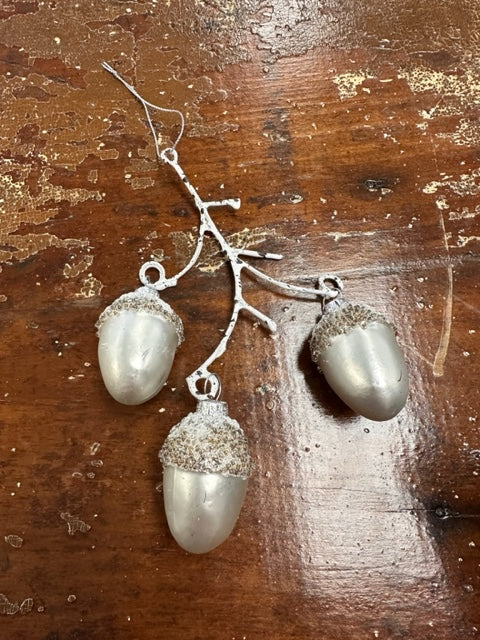 PEARL WHITE GLITTER ACORNS ON METAL STEM ORNAMENT