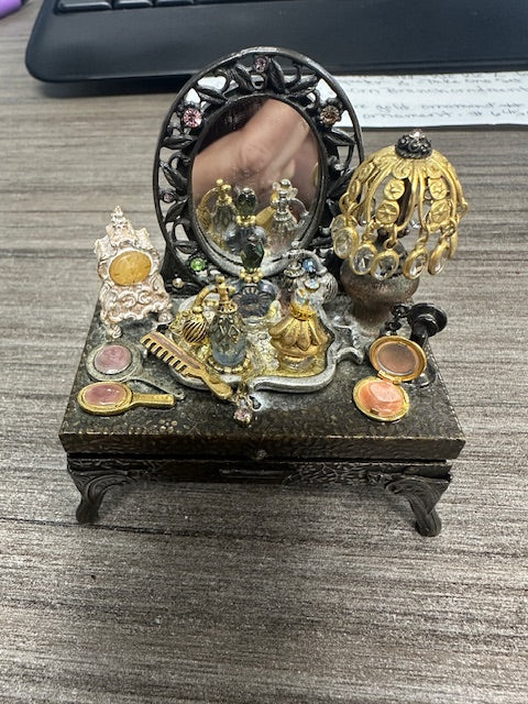 SWEET ROMANCE COLLECTABLE MINIATURE PERFUME TRAY STORYBOX
