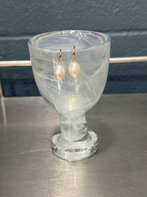 NANCY SCOFIELD JEWELRY - LINA DANGLE FRESHWATER PEARL EARRING