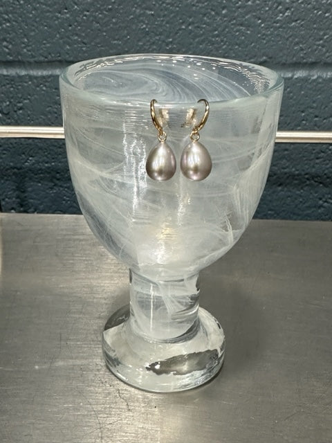 NANCY SCOFIELD JEWELRY - LINA DANGLE FRESHWATER PEARL EARRING