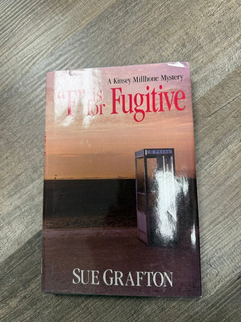 1989 FIRST EDITION HARDBOUND SUE GRAFTON "F" IS FOR FUGITIVE - EXCELLENT CONDITION