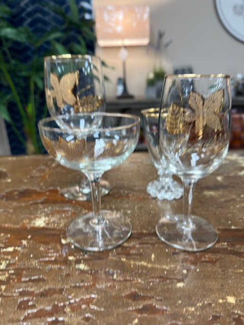 GOLD LEAF PATTERN GLASS COLLECTION SETS - LIBBEY GLASS COMPANY - ASSORTED