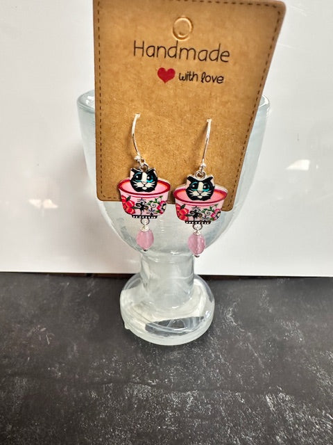JANNIES JEWELS - EARRINGS 7 CAT WITH PINK CRYSTAL