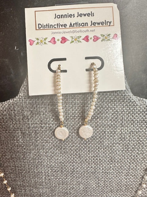 JANNIES JEWELS - EARRINGS 88 COIN PEARL W/PEARL WRAP