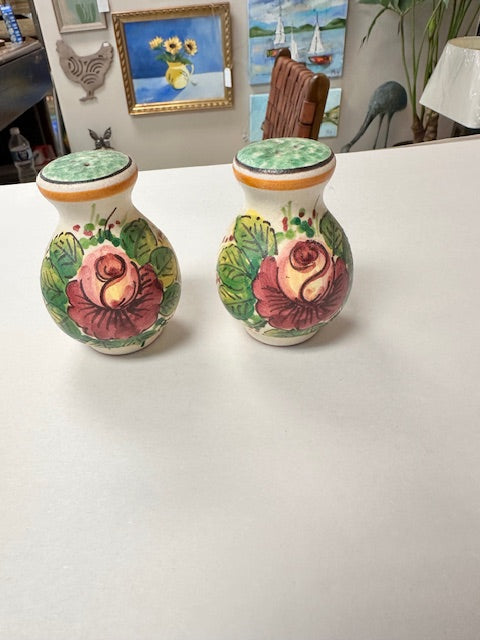 AVALLONE VIETRI "DIPINTO A MANO" VINTAGE ITALIAN POTTERY OIL & VINEGAR, SALT & PEPPER, TOOTHPICK HOLDER AND TRAY