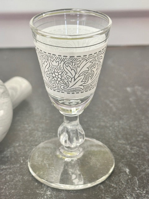 VINTAGE CORDIAL GLASSES - SET OF 8