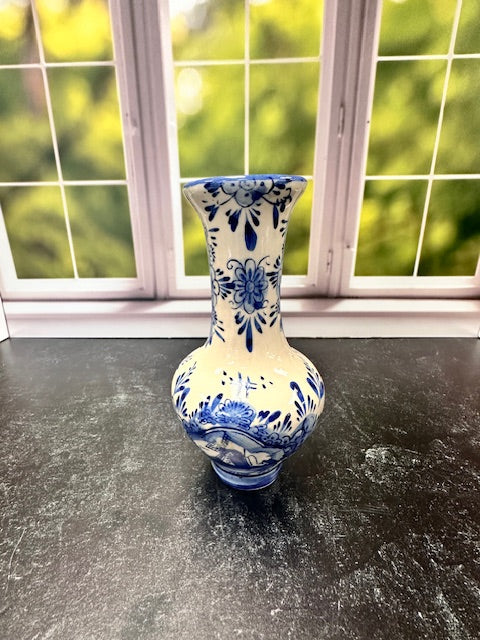 VINTAGE DELFTWARE VASE - HOLLAND