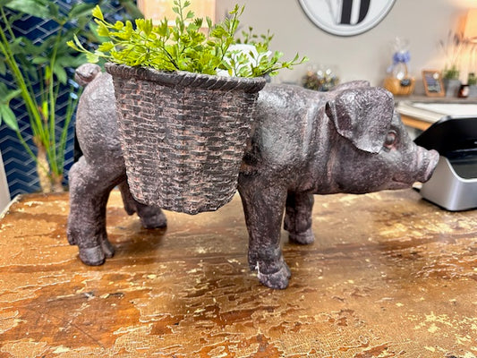 PIG WITH BASKETS