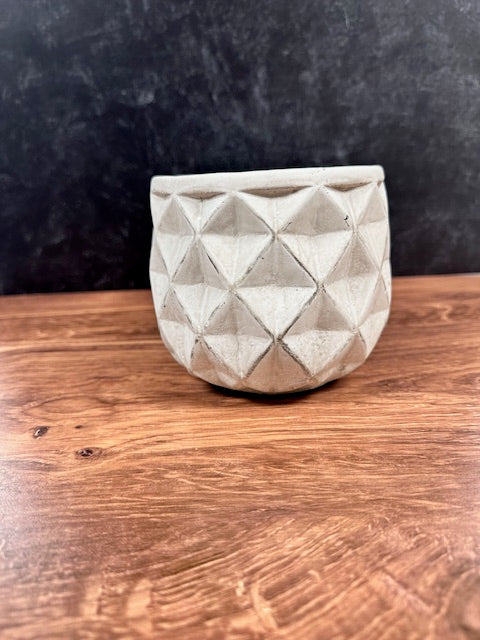 GEOMETRIC MATTE PLANTER
