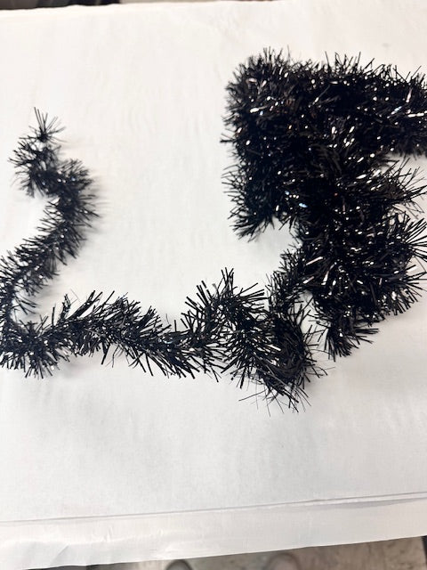MINIATURE BLACK GARLAND