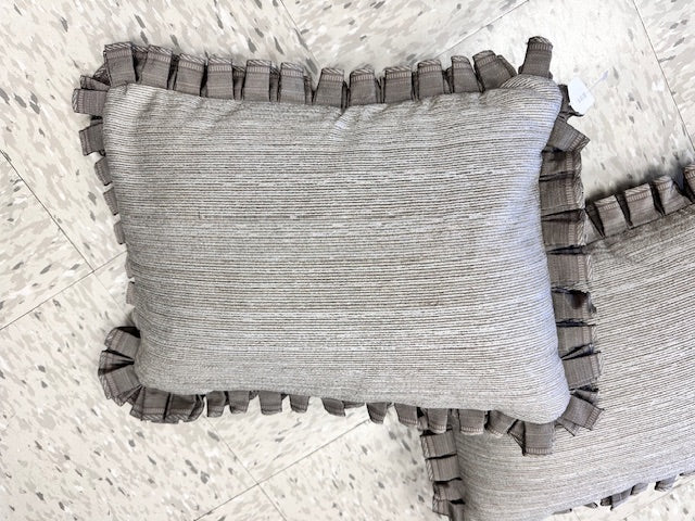 GREY STRIA RETANGULAR PILLOW WITH RIBBON RUFFLE 14"x19"