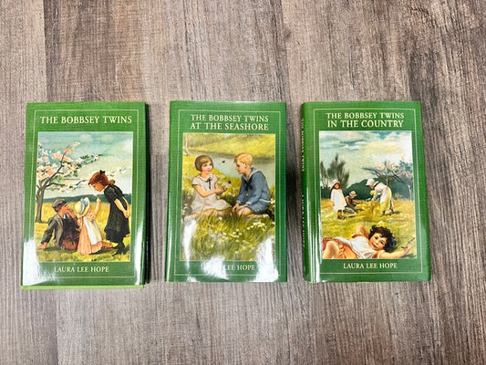 THE BOBBSEY TWINS - BY LAURA LEE HOPE - ASSORTED