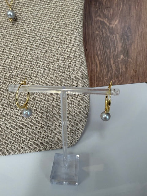 ABW DESIGNS GOLD VERMEIL HOOP WITH 6MM GREY PEARL EARRINGS