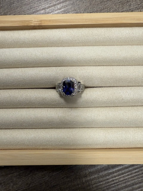 STERLING SILVER CUSHION CUT BLUE SYNTHETIC SAPPHIRE STONE RING