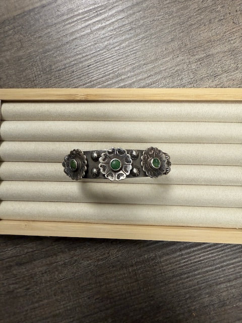VINTAGE STERLING SILVER WITH GREEN TURQUOISE BRACELET