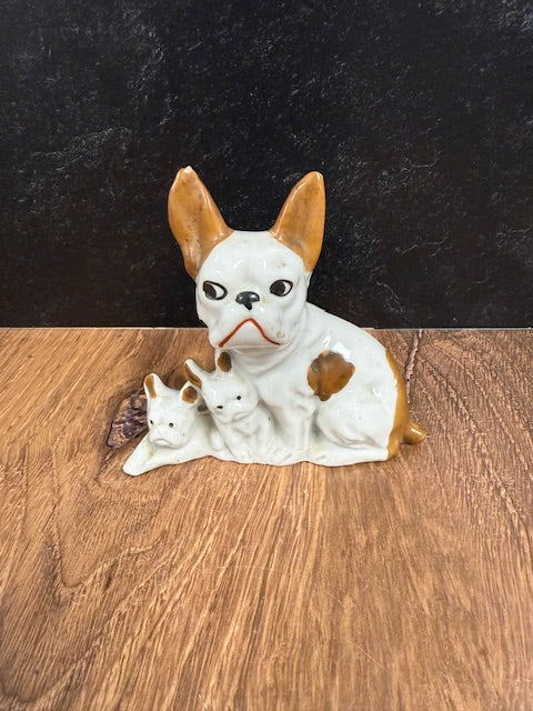 VINTAGEJAPANESE FRENCH BULLDOG WITH PUPPIES FIGURINE