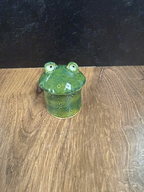 SARAH FORNO POTTERY - FROG JAR