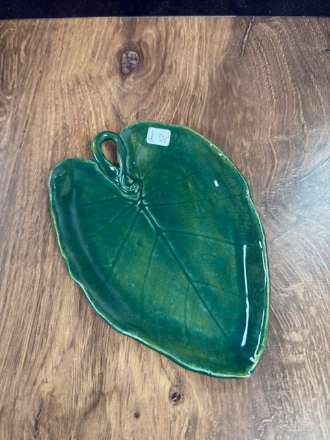 SARAH FORNO POTTERY - ELEPHANT EAR PLATE