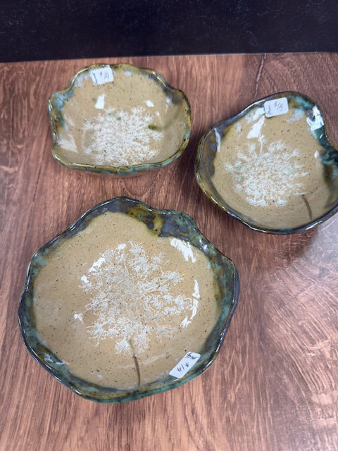 SARAH FORNO POTTERY - QUEEN ANNE'S LACE POTTERY - ASSORTED